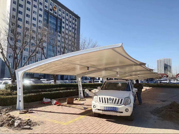 天津市津南區政府車棚完工